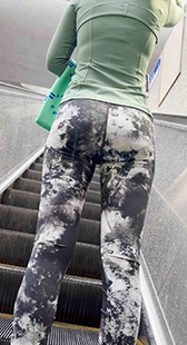 花裤超紧身丰臀少妇