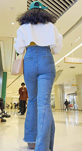 元旦献礼商场紧身蓝牛紧臀熟妇