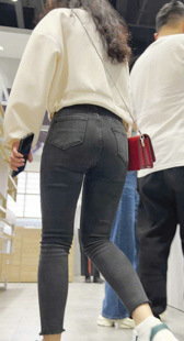 春节献礼圆润黑牛翘臀小姐姐