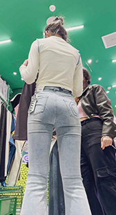 性感大长腿牛仔小姐姐