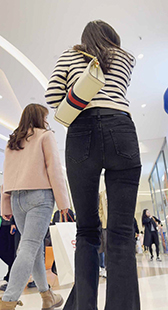 长发包臀黑牛仔熟女