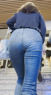 包臀性感蓝牛美女小姐姐