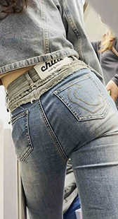 看这姿势就知道平时没少运动