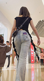商场细腰大宽臀少妇