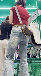 商场露腰牛仔小姐姐