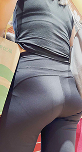 国庆献礼重口味包臀健身裤熟女