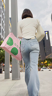 性感细腰大宽臀小姐姐