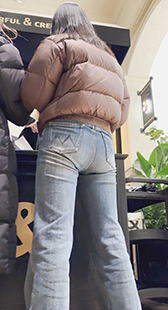 包臀牛仔小少妇视频