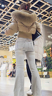 包臀灰牛仔小姐姐身材变形记