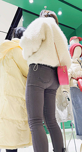 侧看这臀真是翘呀