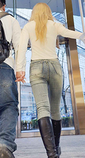 包臀牛仔长发小姐姐