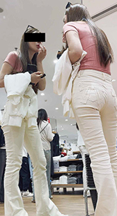 长腿紧臀胸器小姐姐