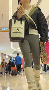 包臀瑜伽裤重口味眼镜妹