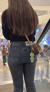 五一献礼圆润饱满的性感翘臀牛仔裤