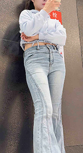 紧身牛仔挑战你的视线