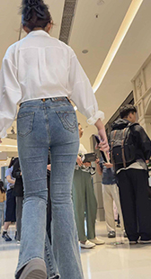 牛仔裤性感翘臀若隐若现