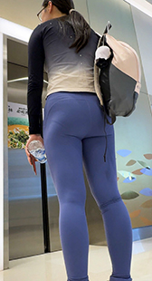 高挑丰臀瑜伽裤少妇