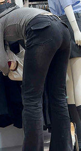 包臀牛仔裤下的颤动，勒痕直指核心