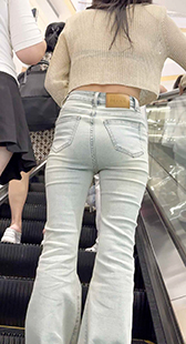 国庆献礼牛仔紧绷翘臀，你看行不行