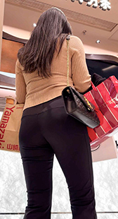 黑色紧身裤颠簸“嘭嘭嘭”撞击