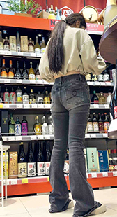 牛仔布料紧绷到极限