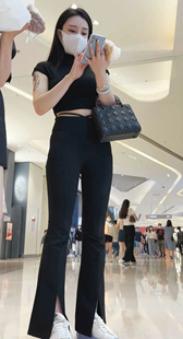 春节献礼极品黑西裤露腰胸器小姐姐