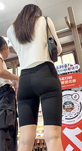 极品大宽臀瑜伽年青少妇