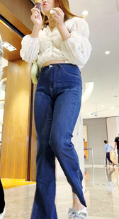 性感紧牛金三角靓妹