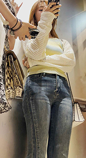 紧牛裤勾勒出完美身姿骆驼趾