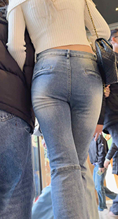 这简直就是青春与性感的完美结合