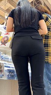 蜜桃巨臀超紧包臀黑色紧身裤