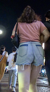 粉T浅蓝紧绷弹跳短裤