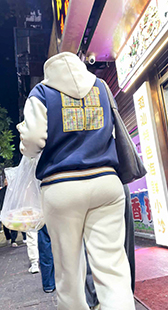蓝白卫衣白高腰裤翘臀