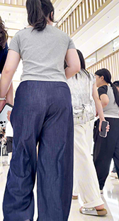深蓝宽牛仔裤巨臀颤动紧绷